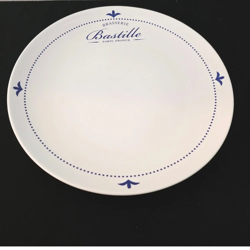 Sur La Table Brasserie Bastille Dinner Plate Paris France Blue White Stoneware